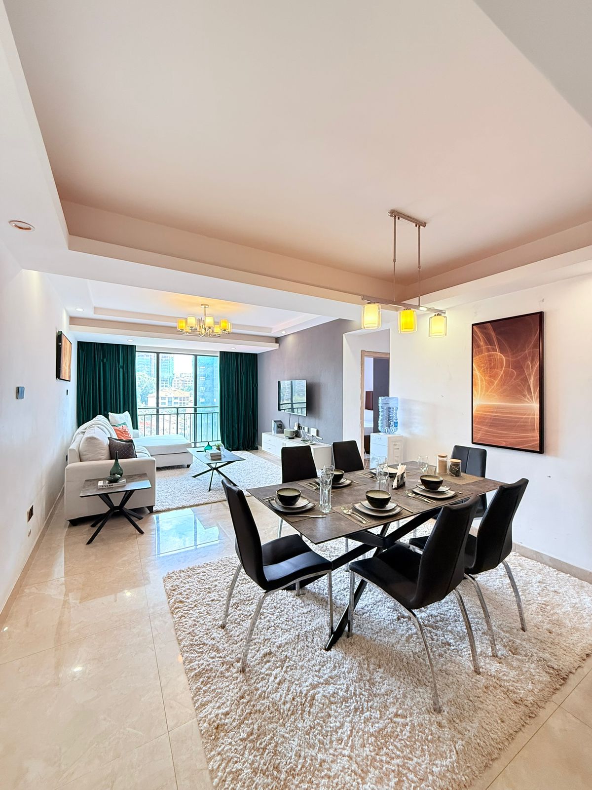 Hotel & Apartment
